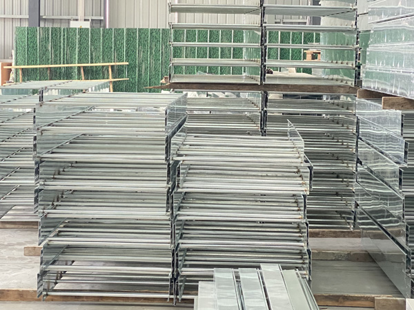 <b>梯式电缆桥架</b>