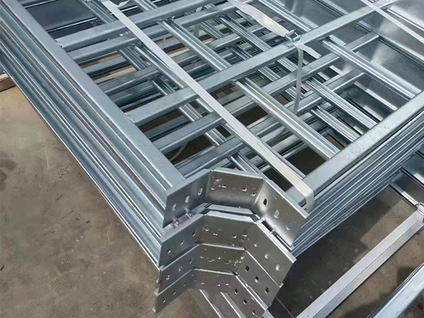 <b>梯式电缆桥架</b>